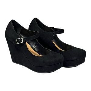 SODA Women's Black Suede Wedge Heel W/ Ankle Buckle Close Round Toe Size 9 M